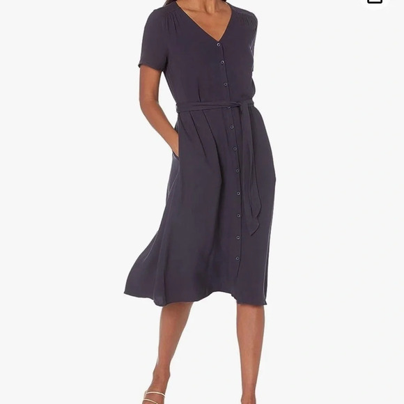 Amazon Essentials women's size large modest blue button down dress with belt - Picture 6 of 6